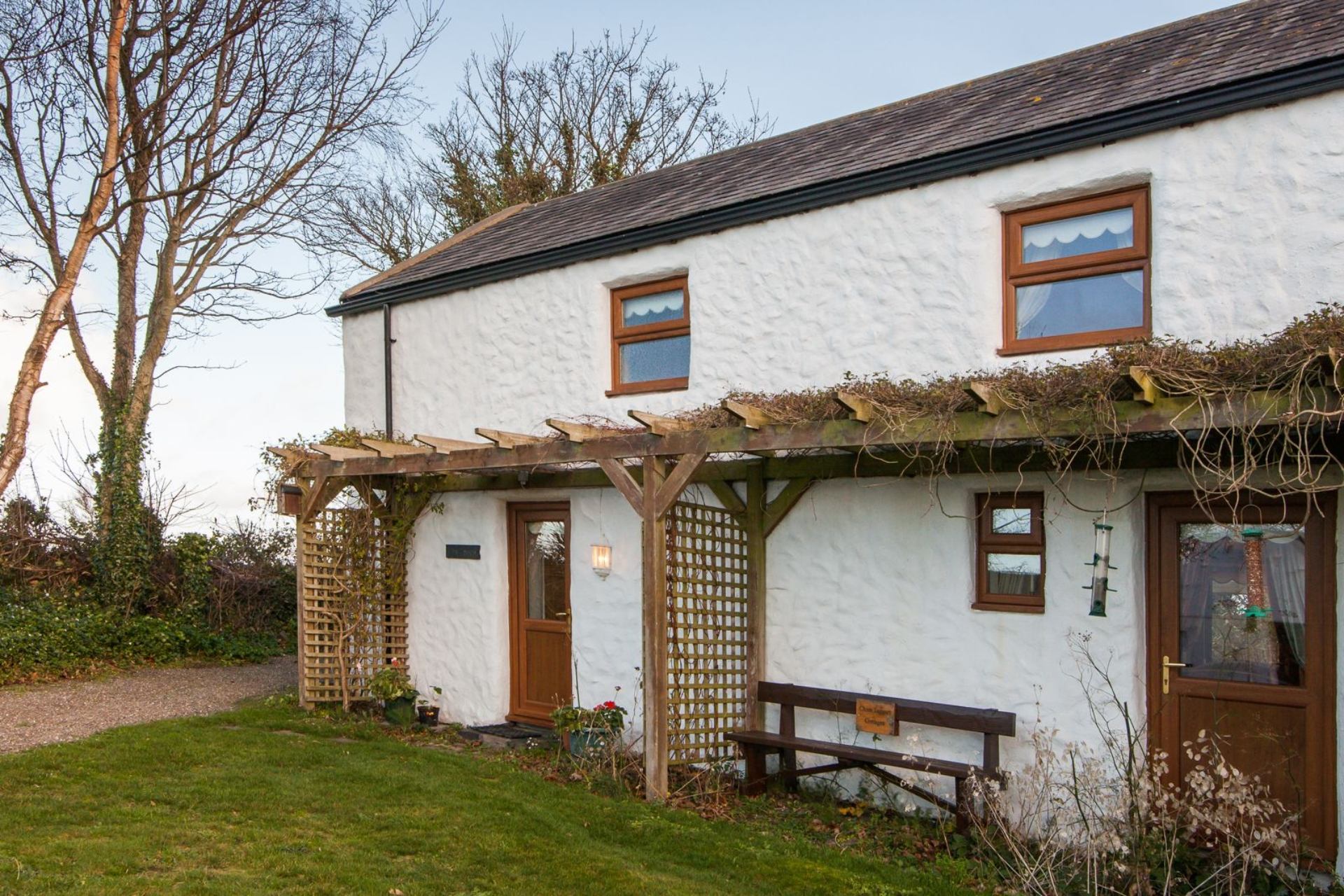 Close Taggart - Thie Lough