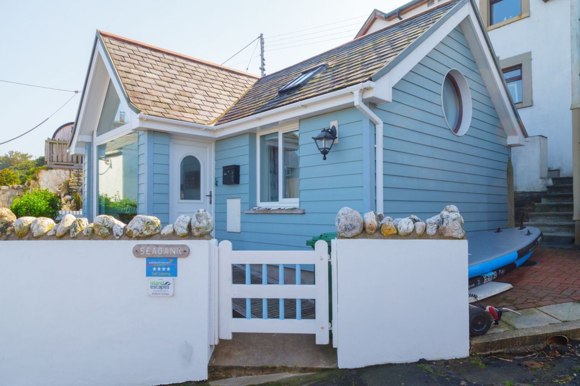 Seabank Cottage is a A beautiful seaside cottage on the north east coast of the Isle of Man