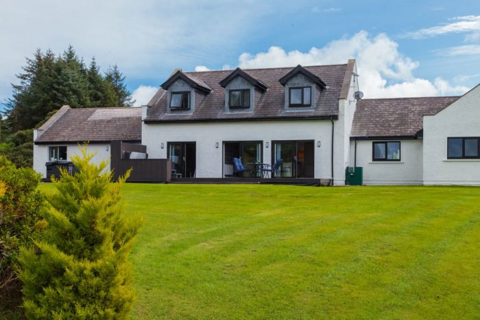 The Clays (Broogh Fort Cottages), Sleeps 4 in Santon