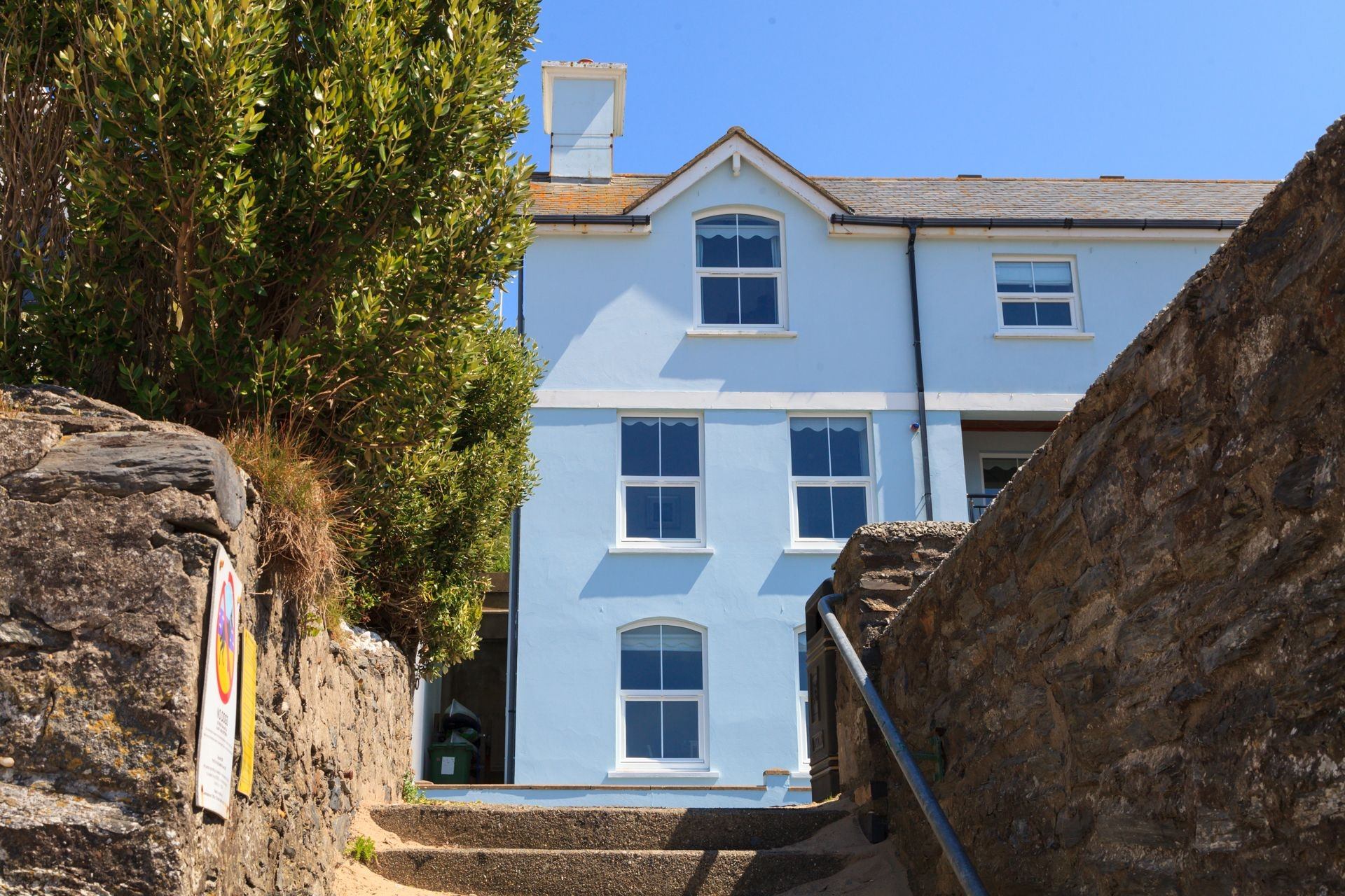 Tower View is a A fantastic seaside holiday home right on the beachfront at Port Erin, Isle of Man