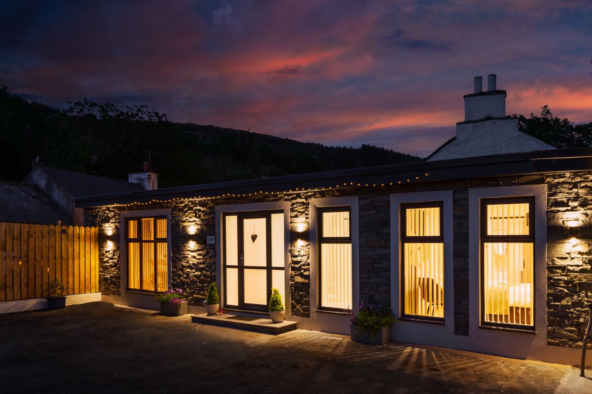 Ballachrink Lodge is a Ballachrink Lodge is a stylish single level cottage located in the small village of Glen Maye