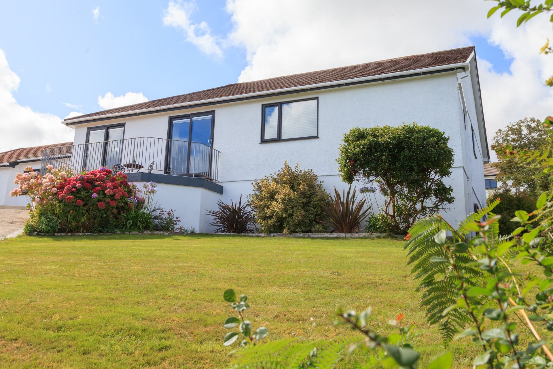 Tara is a A spacious family home just a short walk from Laxey village.