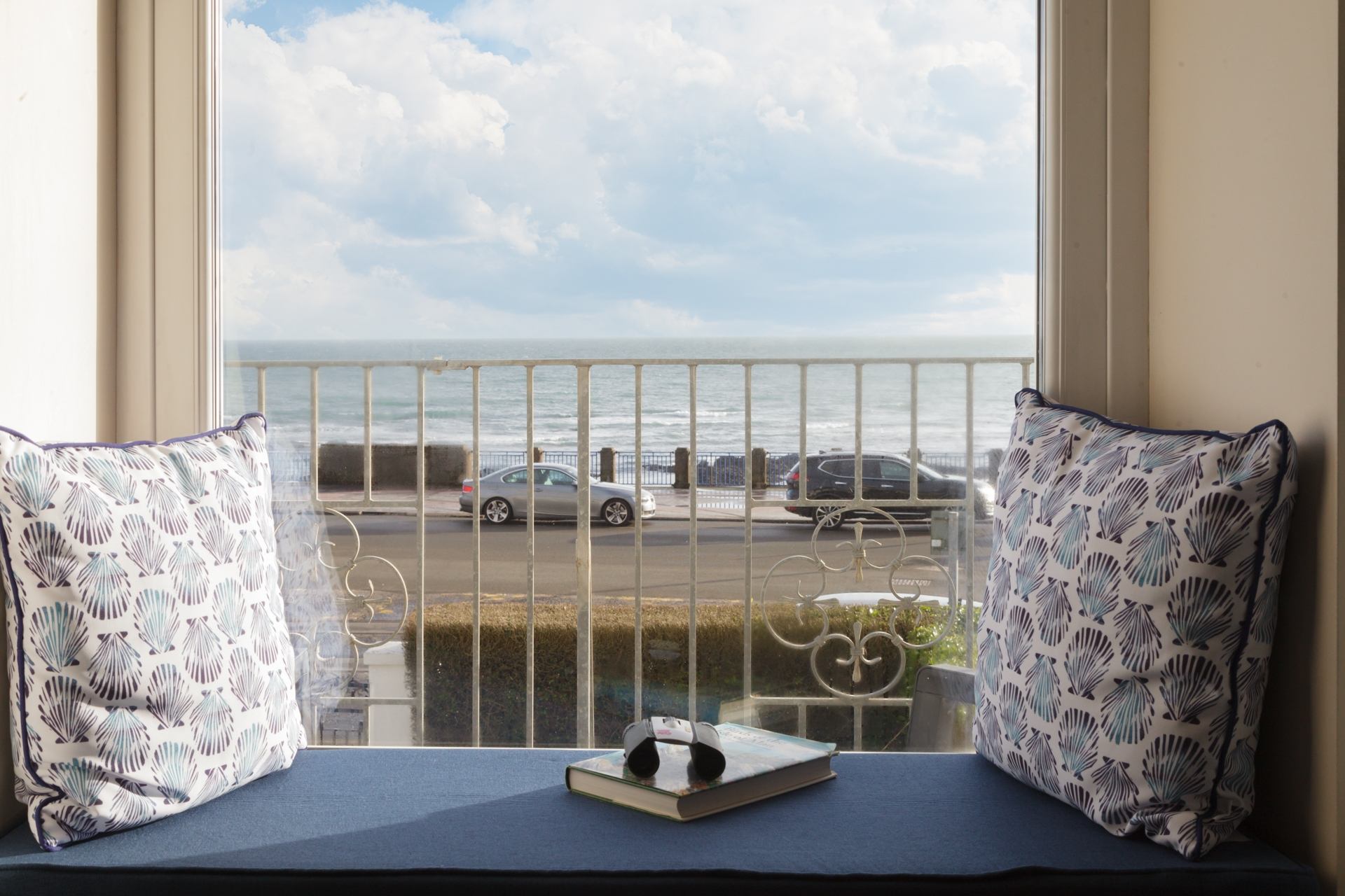 The Clypse is a Seaside first floor apartment on Douglas Promenade