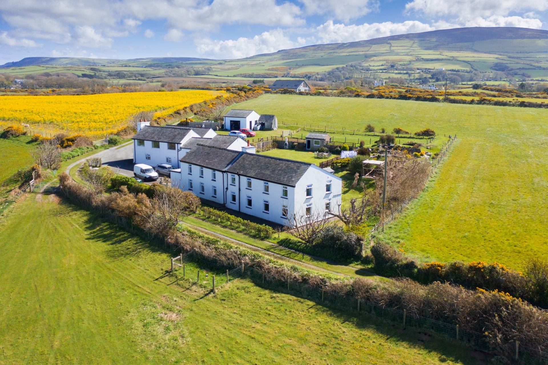 Ballarhennie House is a Ballarhennie House is a large family holiday home set in spacious grounds, sleeping up to 6.