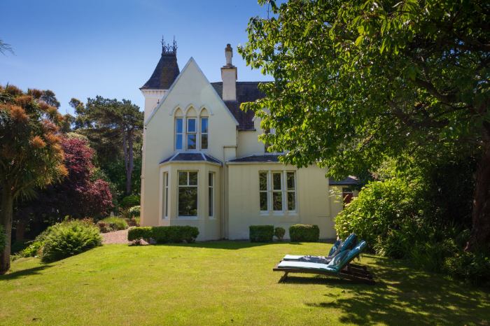 Dunluce, Sleeps 8 in Ramsey