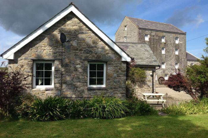 Dove Cottage, Sleeps 2 in Castletown