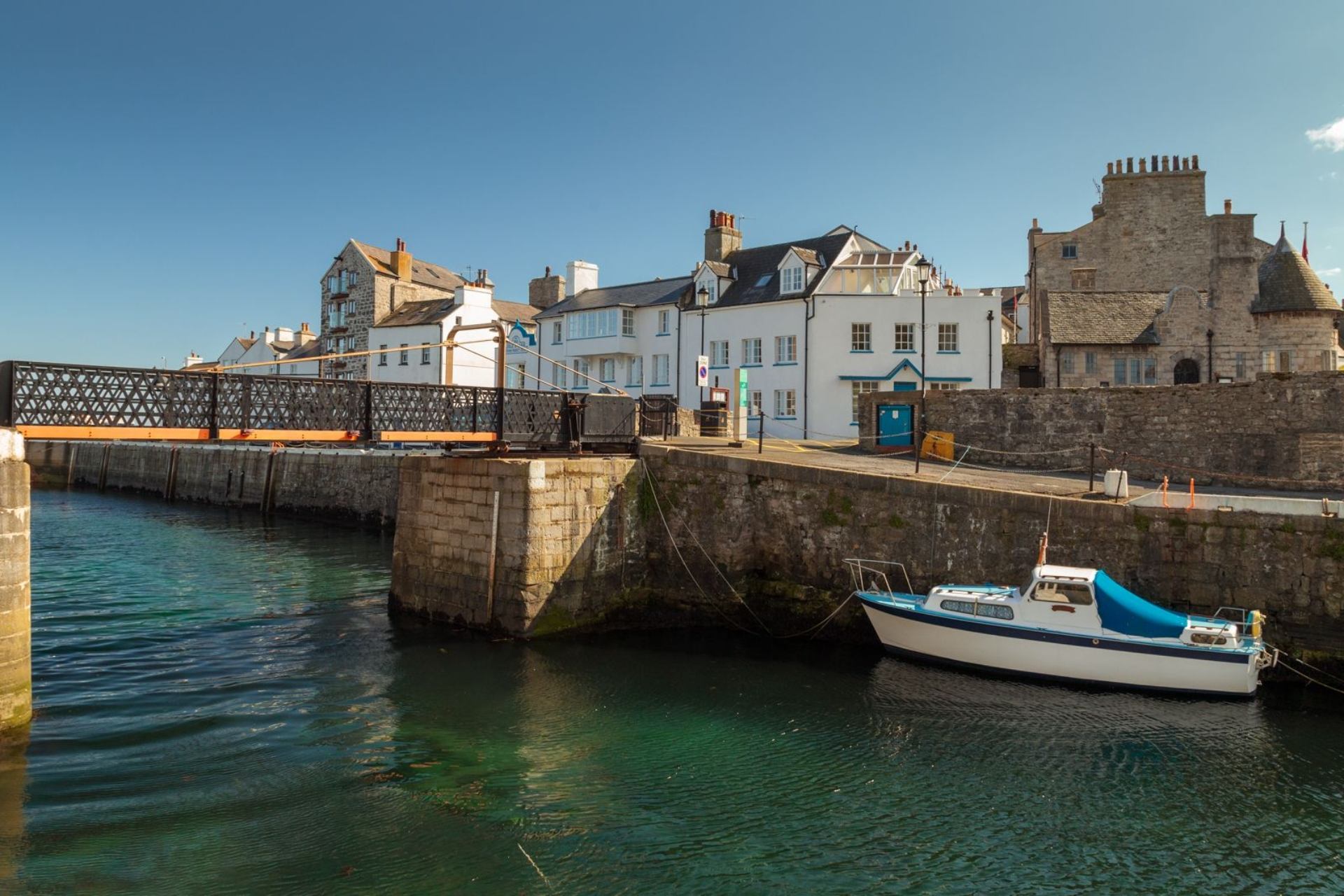 Ellan Vannin is a An historic home and listed building on the waterfront in the heart of Castletown