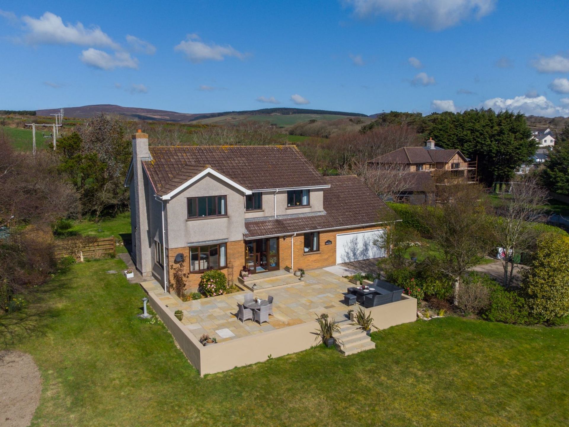 Garey Beg is a Garey Beg is a large spacious detached house with an extensive garden