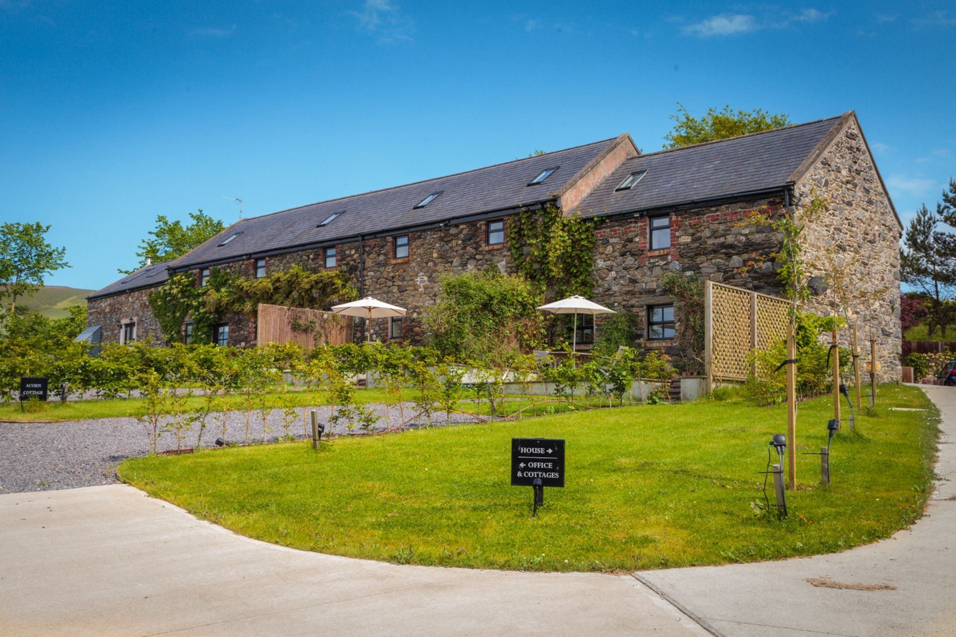 Acorn Cottage (Willow Nook Cottages) is a A rural escape overlooking the coast near Kirk Michael, Acorn Cottage is a fabulous secluded escape