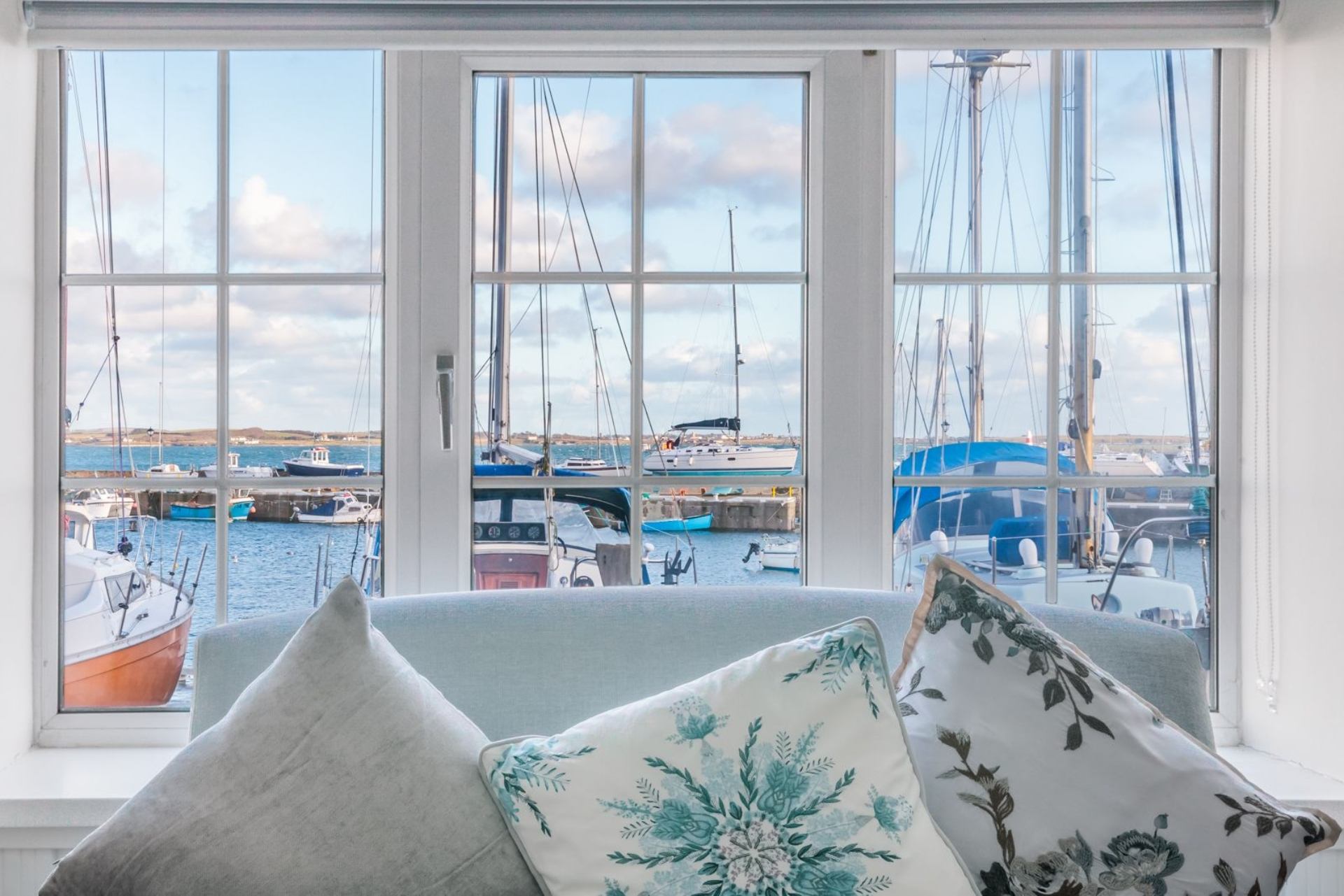 Quay Cottage is a Quay Cottage is a beautifully refurbished fishermans cottage overlooking a picturesque harbour