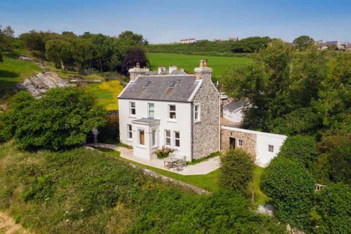 Riverside Cottage, Sleeps 6 in Port St Mary