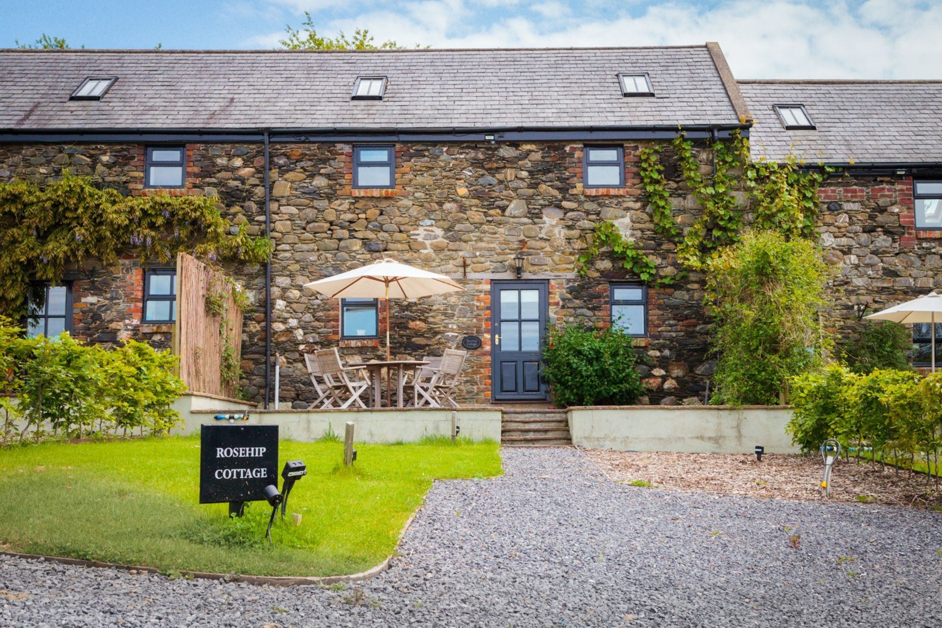 Rosehip Cottage (Willow Nook Cottages) is a A rural escape overlooking the coast near Kirk Michael, the cottage offers a fabulous secluded stay